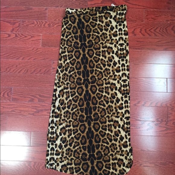 Leopard Print Midi Skirt - Picture 7 of 8